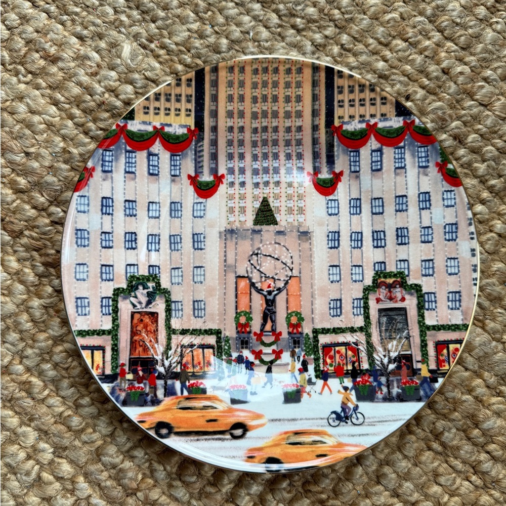 Anthropologie Holiday in the City NyC Plate